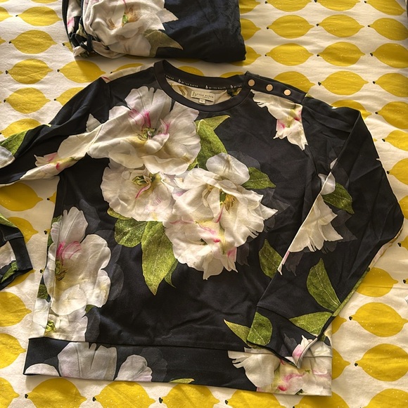 B by Ted Baker London - NWT Pajamas and Robe - Picture 3 of 6